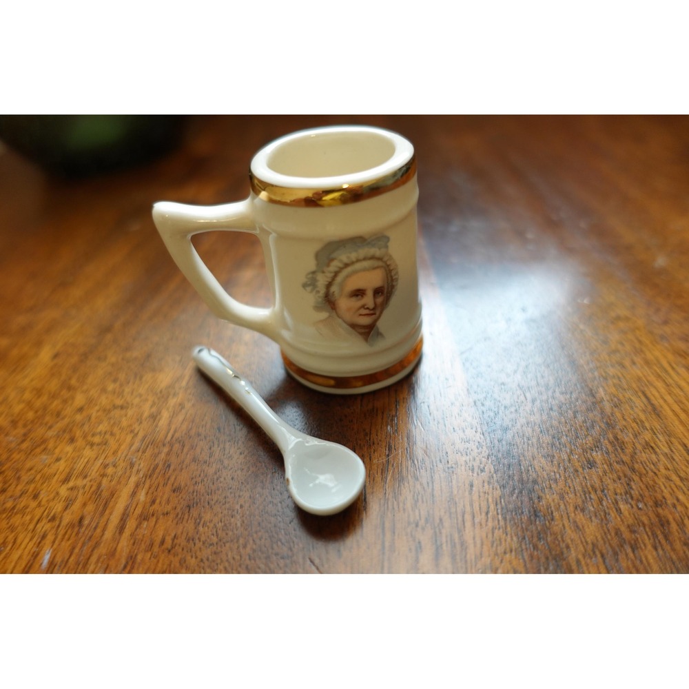 Vintage CAPSCO Martha Capitol mini mug 22 karat gold white porcelain spoon